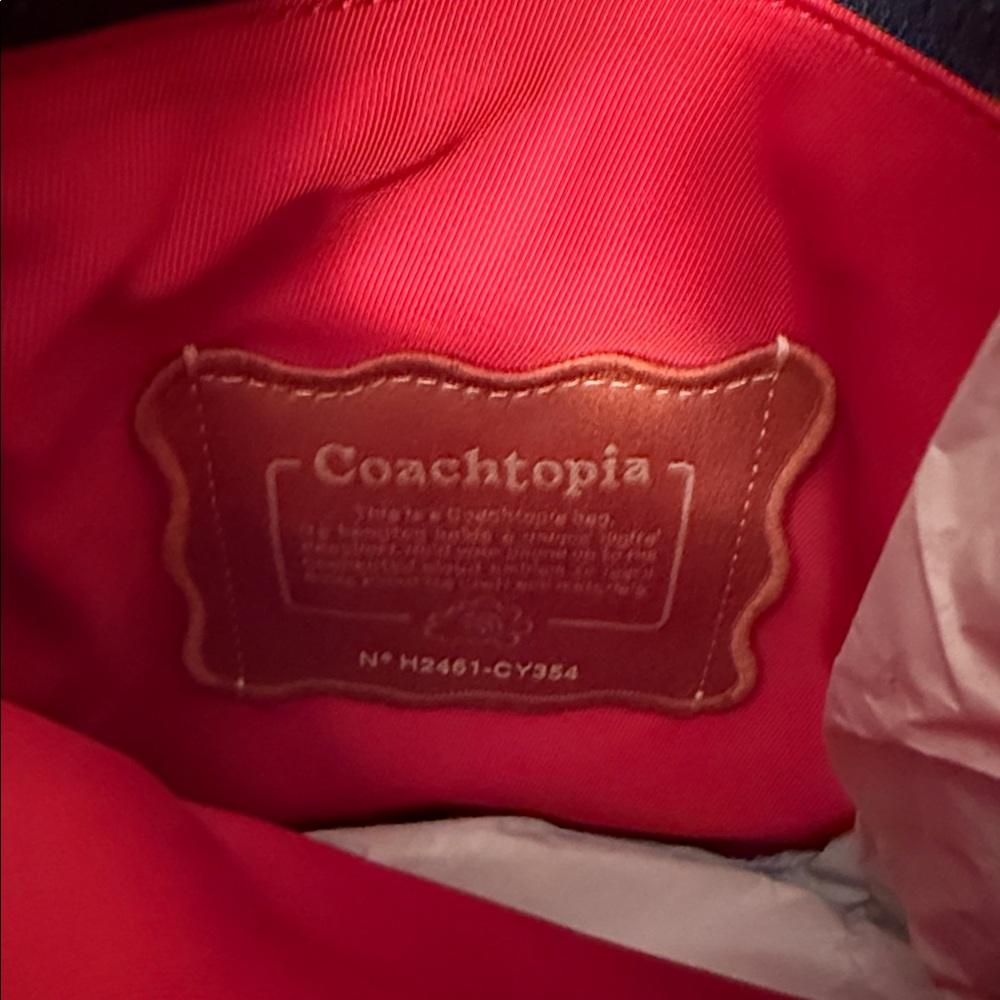 ❤️ Coach‎ NWT Coachtopia Red Loop Small Tote With Heart Appliqué - Picture 11 of 12